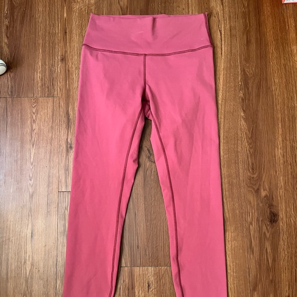 Lulu Lemon Wunder Train Leggings! - Picture 3 of 4